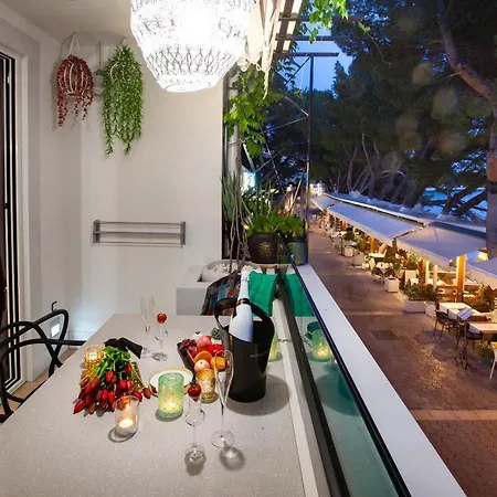 'hedonist' * Makarska