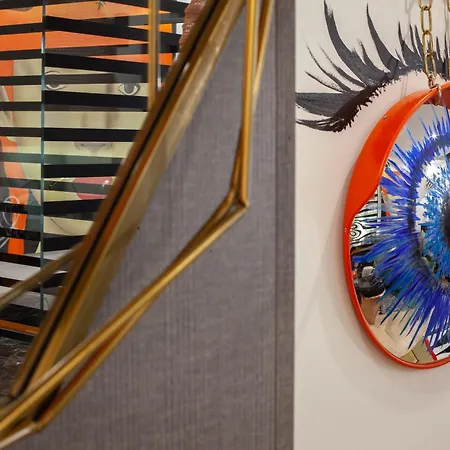 'hedonist' Apartment *