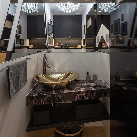 Daire 'hedonist' Makarska